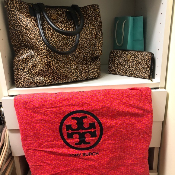Tory Burch purse with wallet and dust bag - Picture 1 of 6